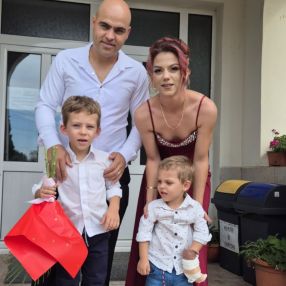 Alexandra, Familie în Galați