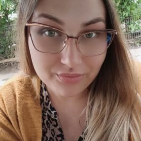 Anna, Familie în Galați