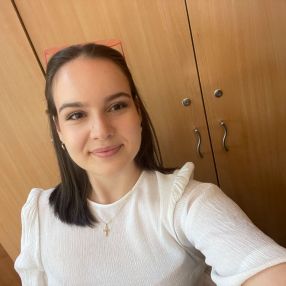 Iulia, Babysitter in Oradea