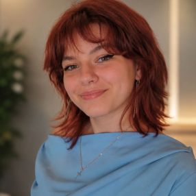 Eliza, Babysitter în Iași