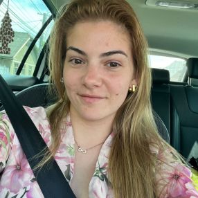 Alexandra, Babysitter în Turda