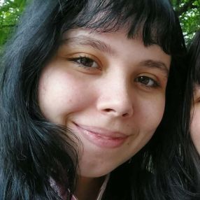 Andreea, Babysitter în Petroșani