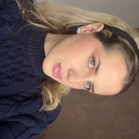Anamaria, Babysitter în Târgu Jiu