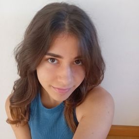 Elena, Babysitter în Pitești