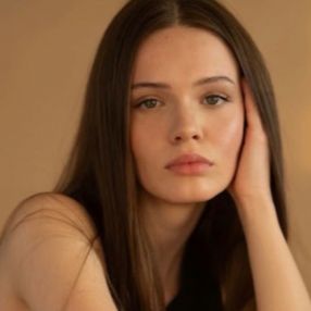 Denisa Zuzepe, Babysitter în Brănești