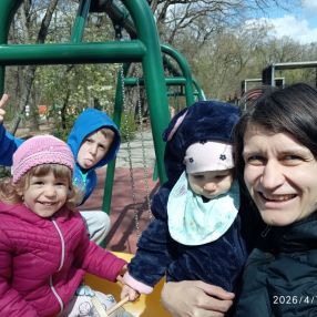 Gabriela, Family in Sângeorgiu de Mureș