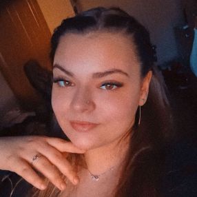 Raisa, Babysitter în Baia Mare