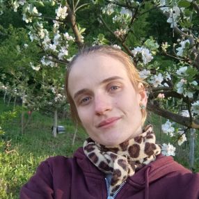 Lavinia, Babysitter in Târgu Jiu
