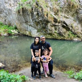 Emanuel, Family in Târgu Mureș