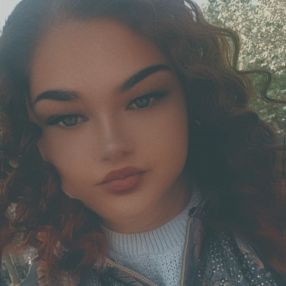 Cristina, Babysitter în Oradea