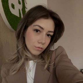 Melania, Babysitter in Oradea