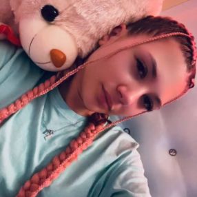 Maya, Babysitter în Roman