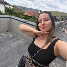 Maria, Familie în Florești