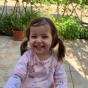 Olivia, Family in Florești