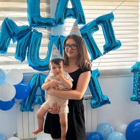 Anais, Babysitter în București