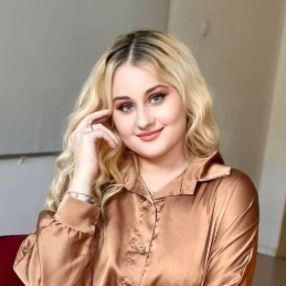 Alisia, Babysitter in București