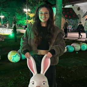 Sabina, Babysitter în Iași