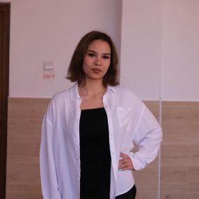 Roxana, Babysitter in Slobozia