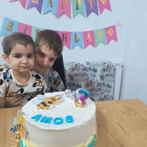 Gabriela, Family in Oradea