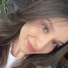 Andreea, Babysitter în București