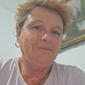 Luci, Babysitter în Moșnița Nouă