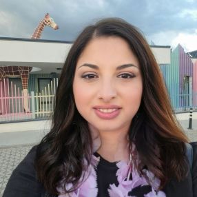 Roxana, Babysitter în Baciu