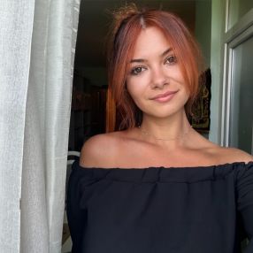 Ioana Dana, Babysitter în Florești