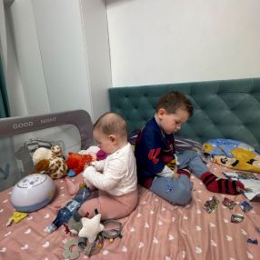 Camelia, Familie în Constanța