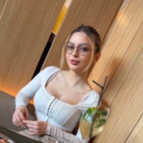 Elena, Babysitter in Șelimbăr