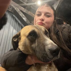 Raluca, Babysitter în Gherla
