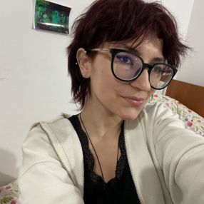 Denisa, Babysitter in Măgurele