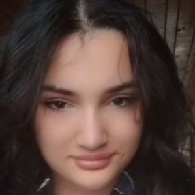 Daria, Babysitter în Ploiești