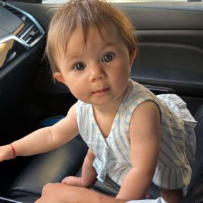 Rebeca, Familie în Pantelimon