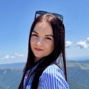 Stefania, Babysitter în Popești-Leordeni