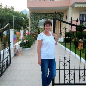 Cornelia, Babysitter în Năvodari