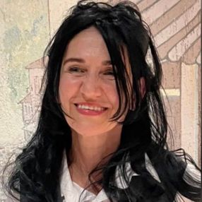 Daniela, Babysitter în Câmpina