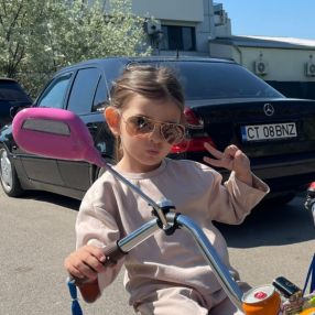 Nicoleta, Family in Constanța