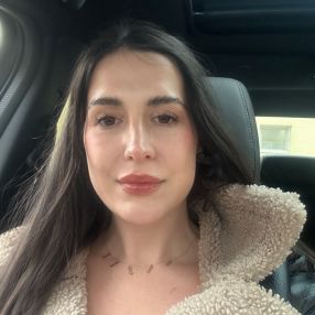 Cîrja, Babysitter in Arad