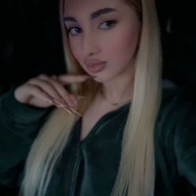 Denisa, Babysitter în Onești