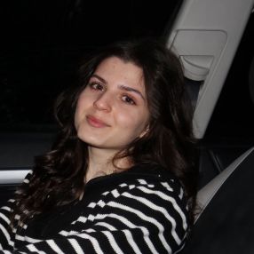 Adela, Babysitter in Slatina