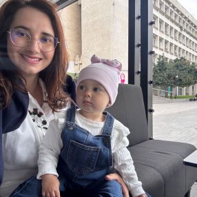 Maria, Familie în Suceava