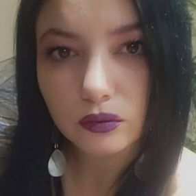 Alina, Babysitter in Valea Lupului