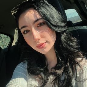 Stefania, Babysitter în Pitești