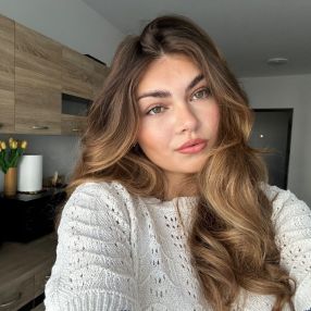 Irina, Babysitter în Simeria