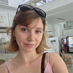 Andreea-Gabriela, Babysitter in Onești