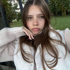 Alina, Babysitter în Dumbrăvița