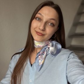 Laura, Babysitter in Iași