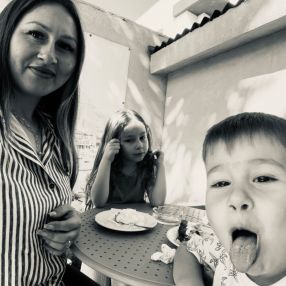 Georgiana, Familie în Constanța