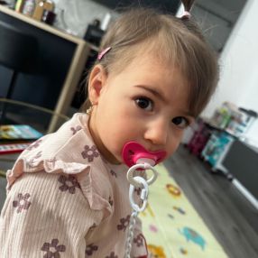 Romina, Familie în Giroc