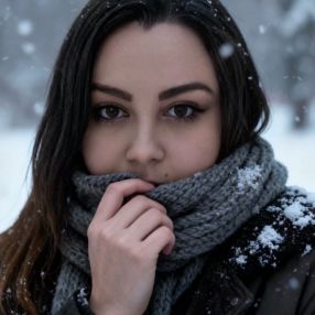 Larisa, Babysitter în Bistrița